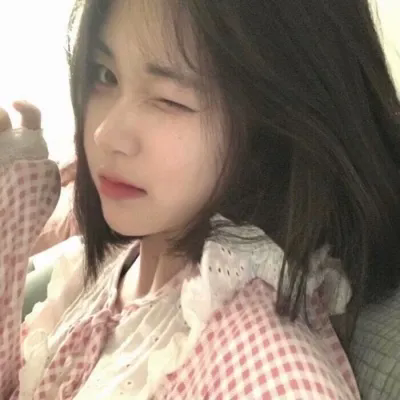 三角窗外是黑夜